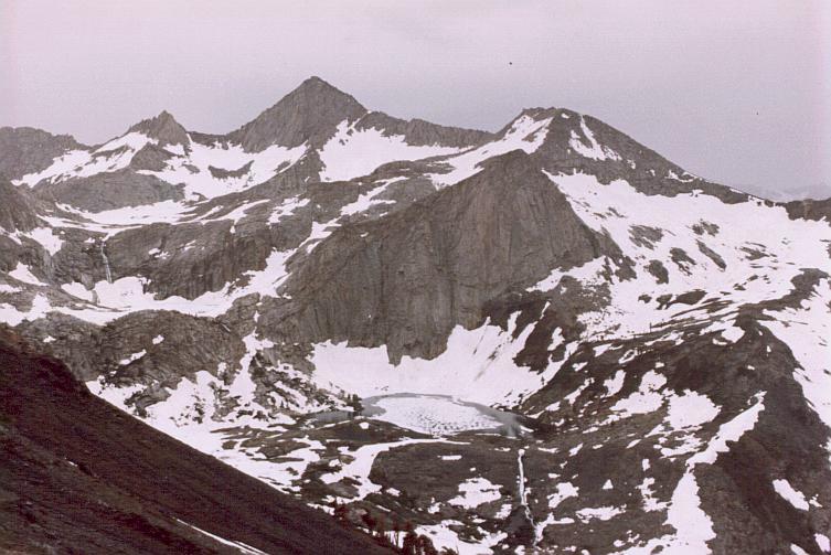 s83-10.jpg (74436 bytes)