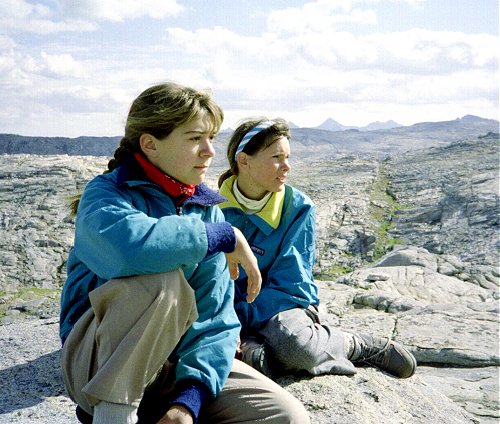 s92-1-23.jpg (67702 bytes)