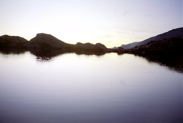 s92-4-11.jpg (26410 bytes)